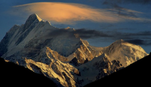 热刺主场压哨绝杀，夺得三分